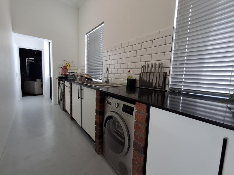 3 Bedroom Property for Sale in Britannia Bay Western Cape